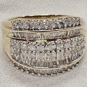 10K Gold Diamond Ring – Over 1 Carat Total Weight – Size 7
